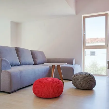 Four-bedroom Holiday In Fiorini