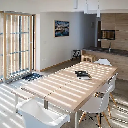 Four-bedroom Holiday In Fiorini بيت للعطل بروتونيغلا